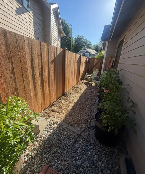 140 ft privacy cedar fence state style in Puyallup 